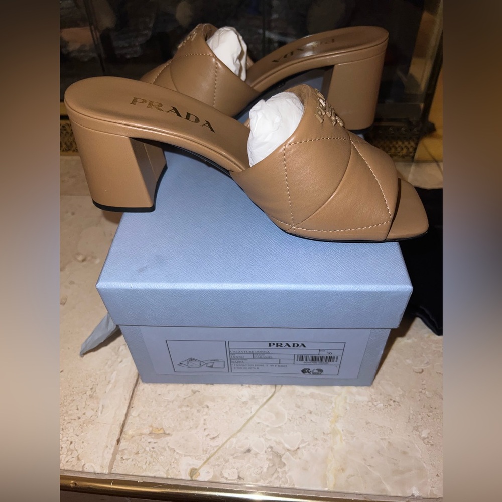 Quilted Nappa Leather Heeled Sandals Size 6 Color Caramel - Picture 3 of 8